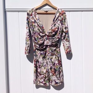 Guess floral bodycon dress deep v-neck dra…